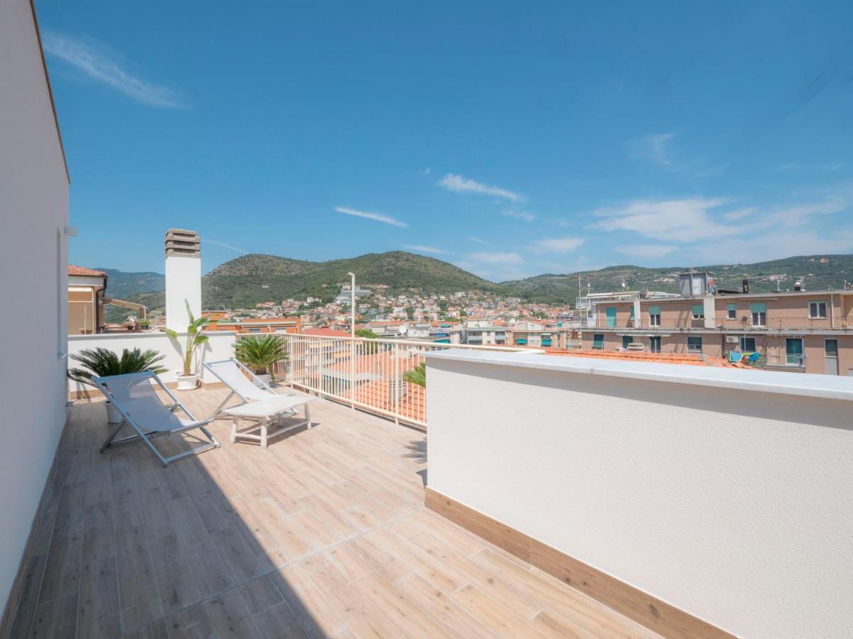 Hotel Continental Pietra Ligure Luaran gambar