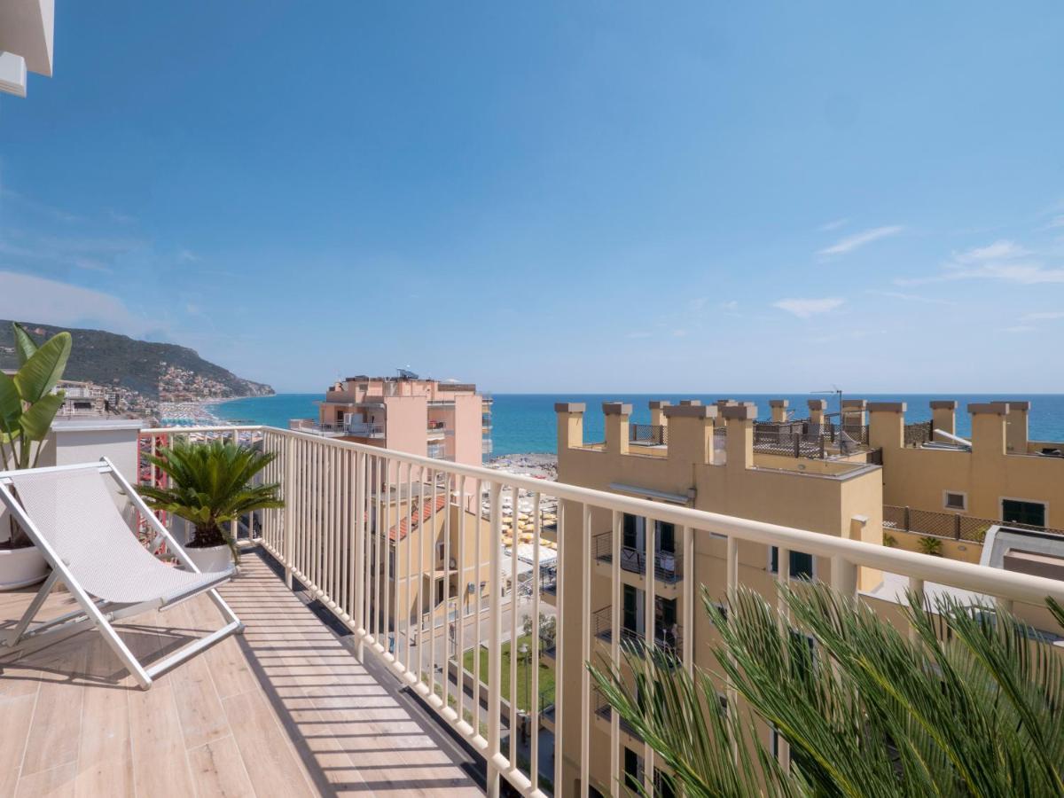 Hotel Continental Pietra Ligure Luaran gambar