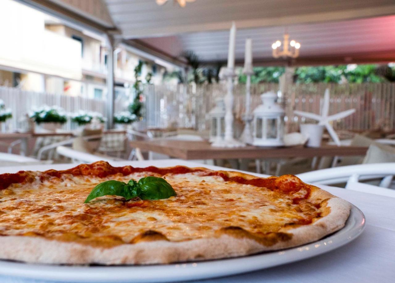 Hotel Continental Pietra Ligure Luaran gambar