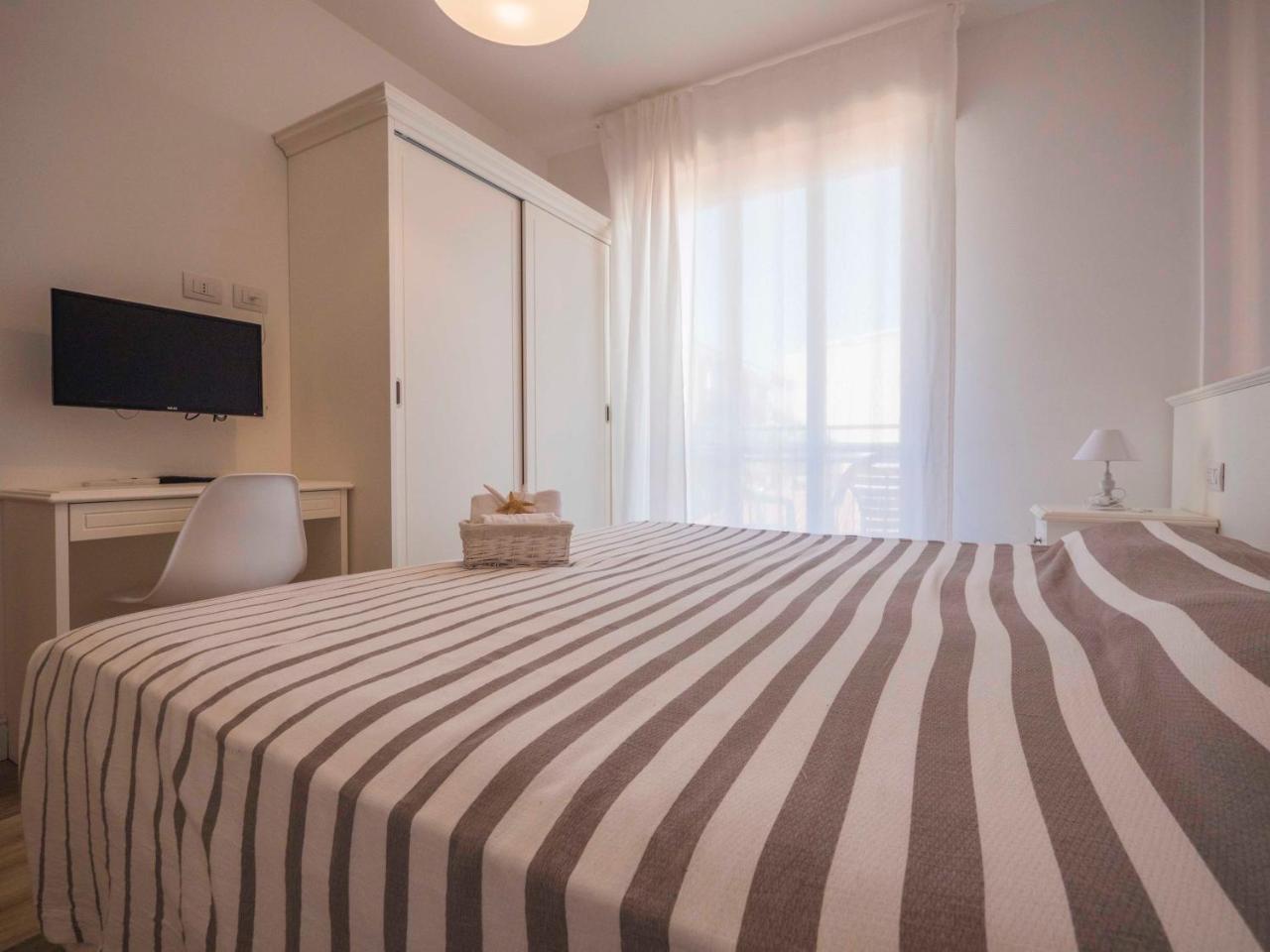 Hotel Continental Pietra Ligure Luaran gambar