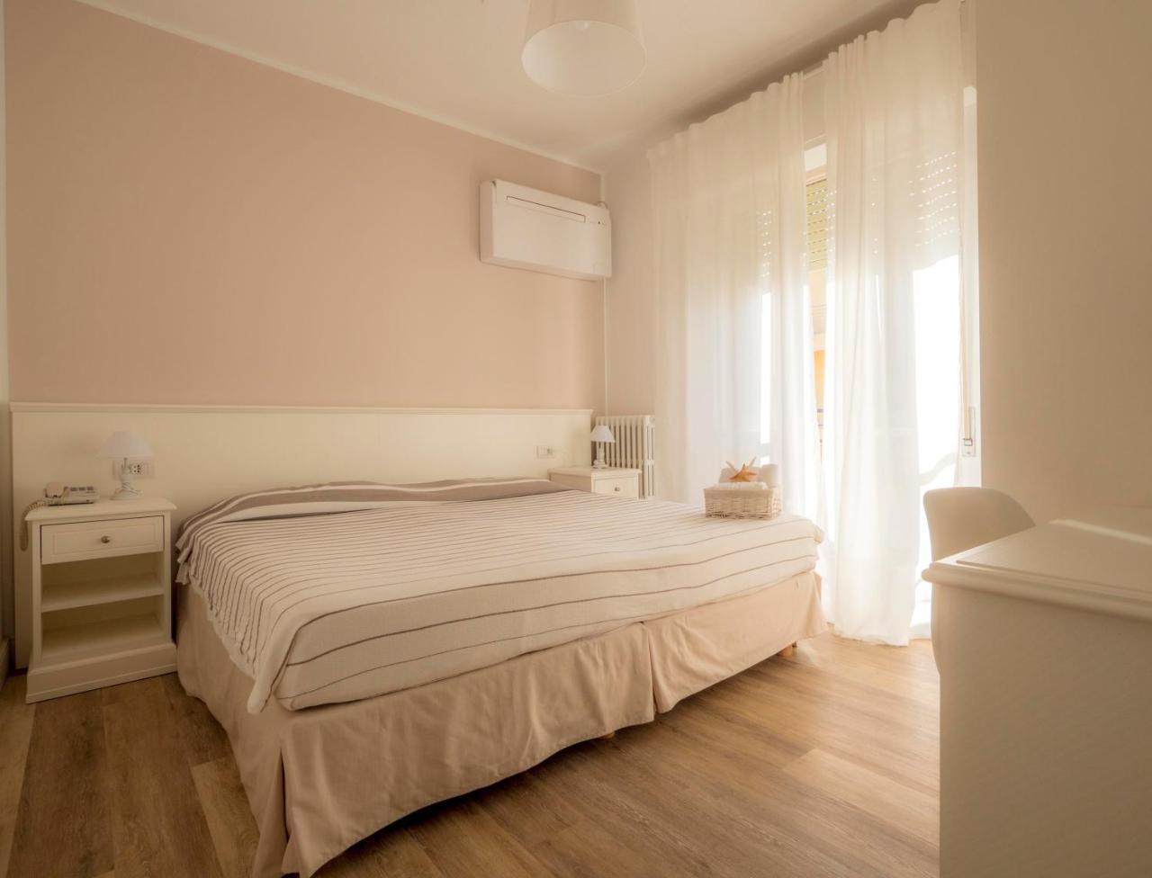 Hotel Continental Pietra Ligure Luaran gambar