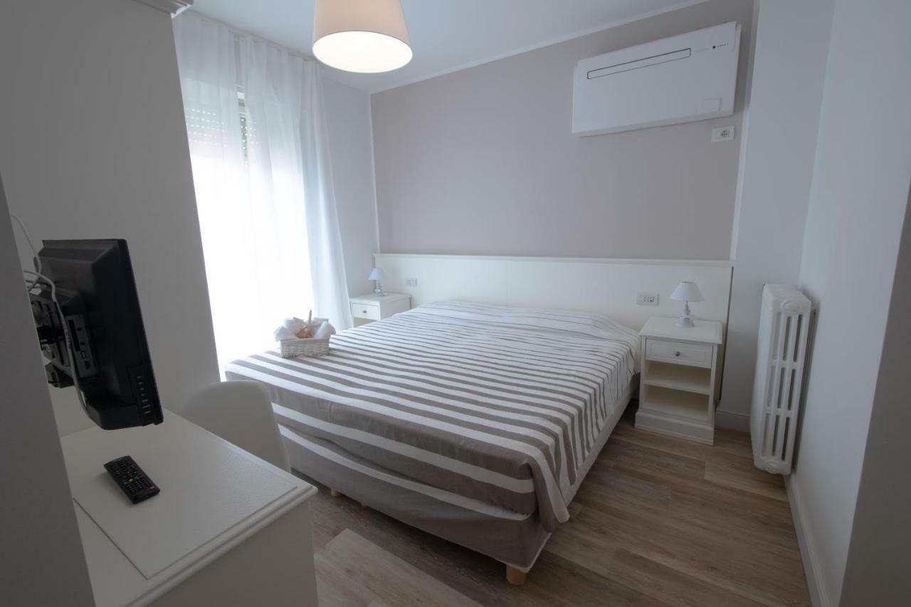 Hotel Continental Pietra Ligure Luaran gambar