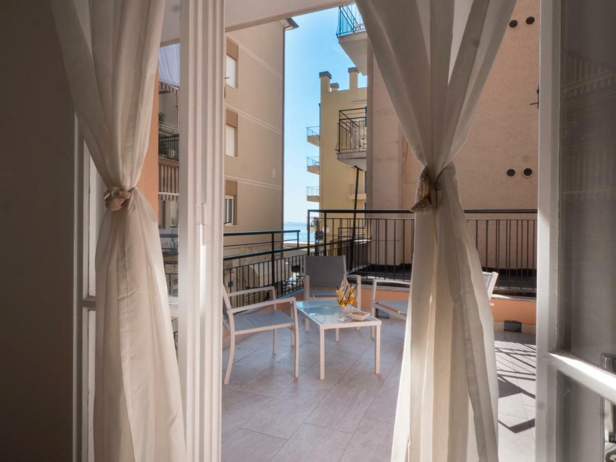 Hotel Continental Pietra Ligure Luaran gambar